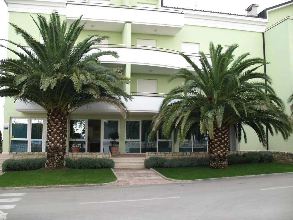Skiper Apartments & Golf Resort Savudrija 4*,