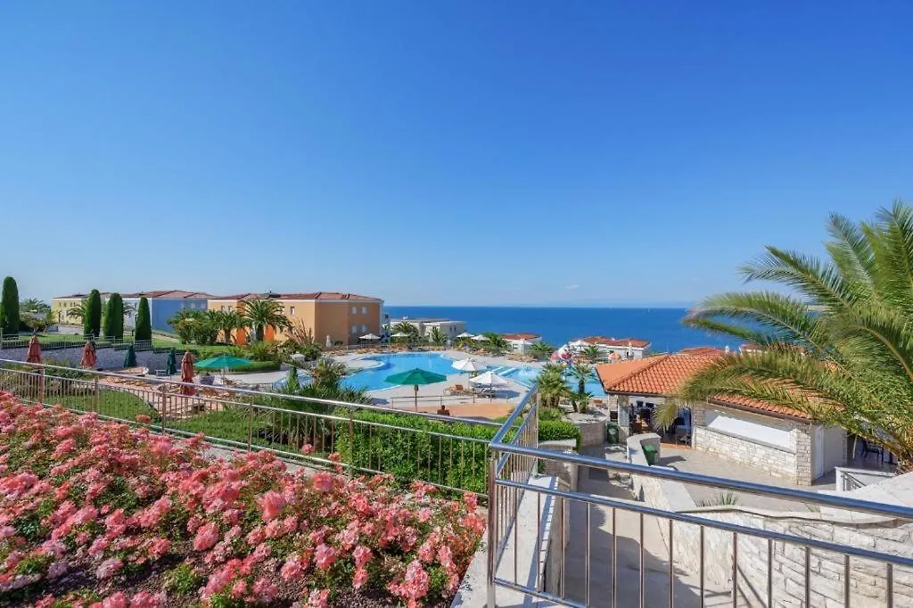 Skiper Apartments & Golf Resort Savudrija 4*,