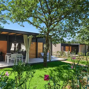 4* Kompleks wypoczynkowy Park Umag Mobile Homes