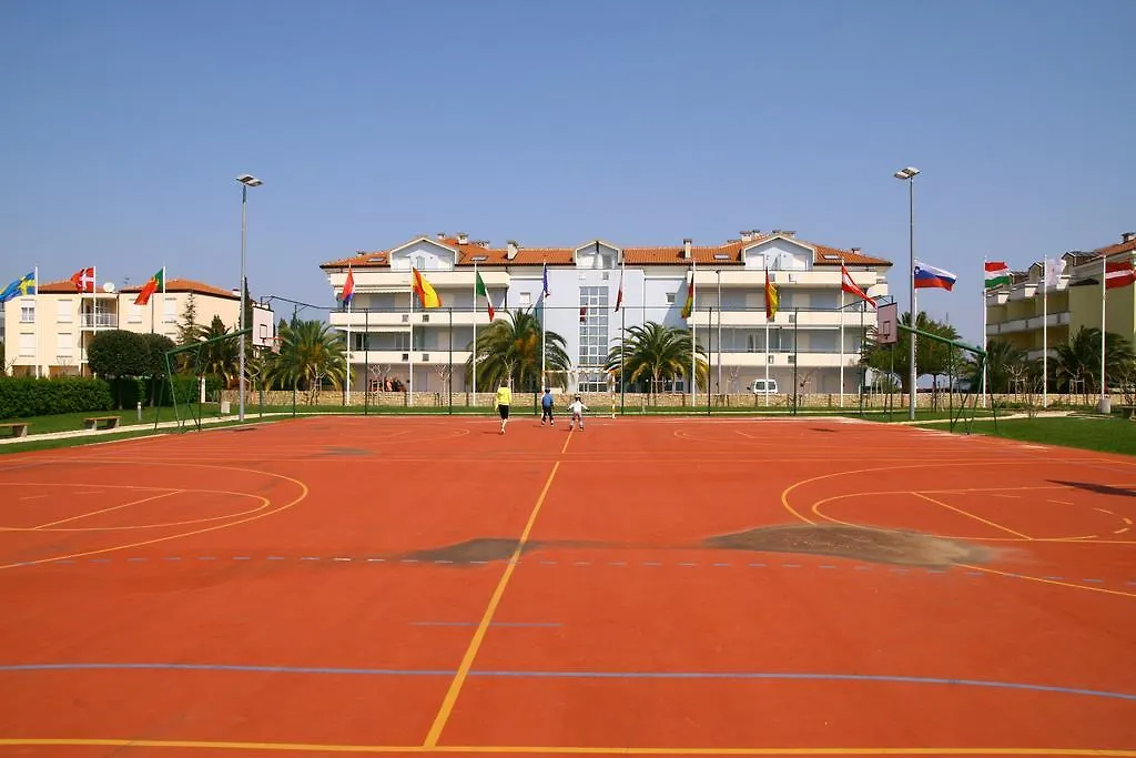 Skiper Apartments & Golf Resort 萨武德里亚 4*,